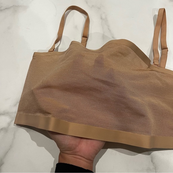 New Skims by Kim Kardashian Sheer Sculpt Bandeau Bra in Clay Large - Picture 3 of 6